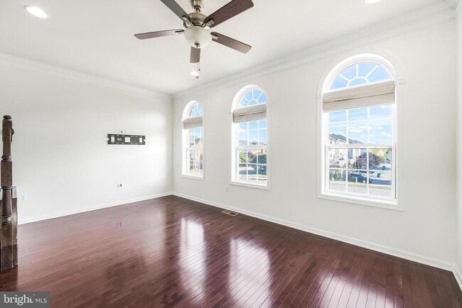 Building Photo - 43190 Loudoun Reserve Dr
