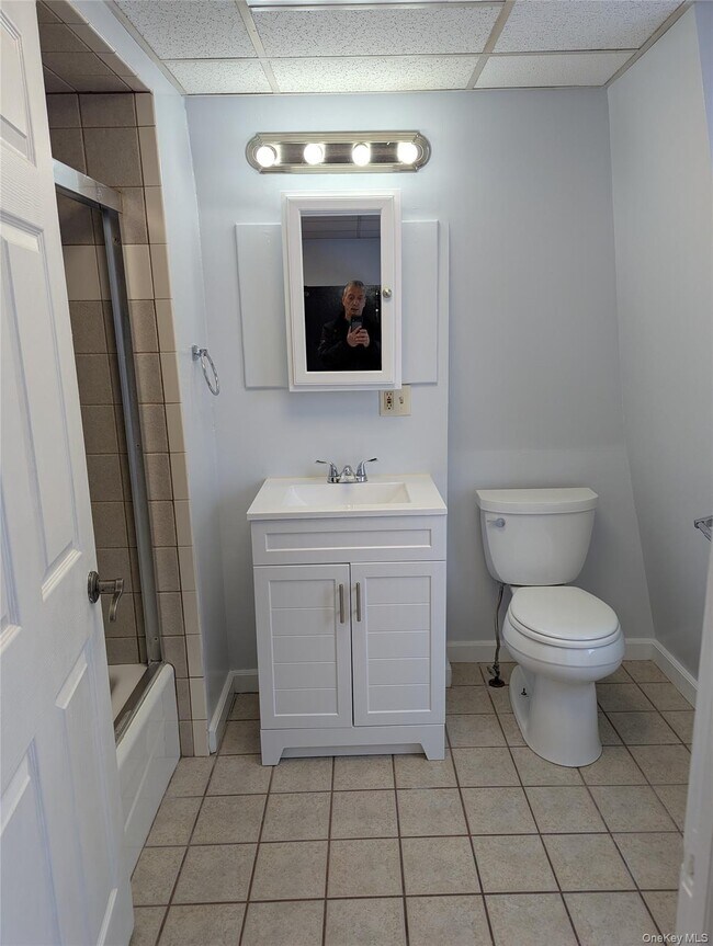 Building Photo - 11 Walnut St