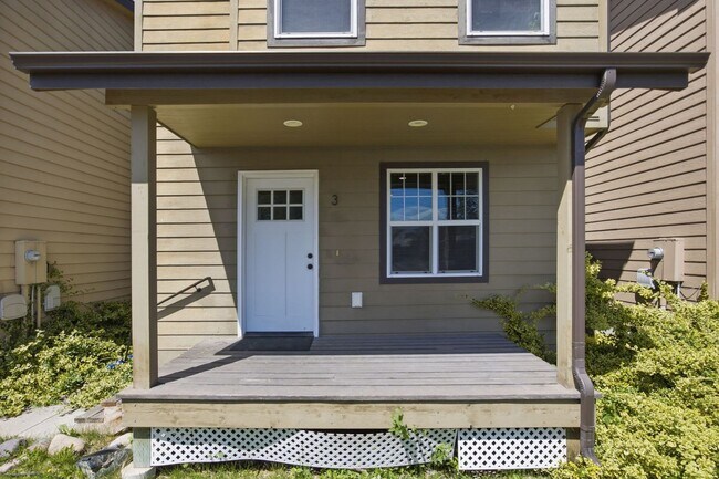 Building Photo - Two Bedroom Condominium located in Central Missoula