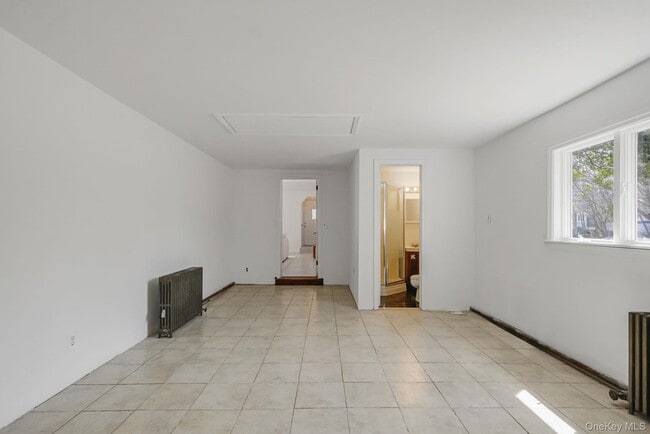 Building Photo - 15 Community Rd