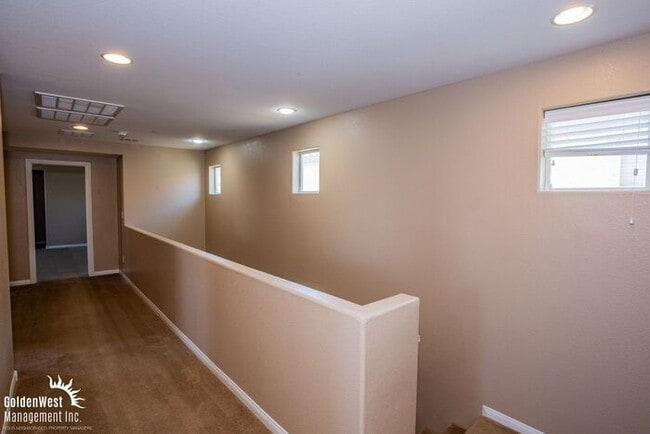 Building Photo - Stunning 4Bdm 3Ba Two-Story Home in the In...