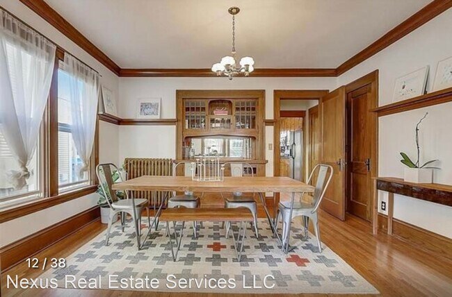 Building Photo - 2 br, 1 bath House - 3444 Grand Ave S #102