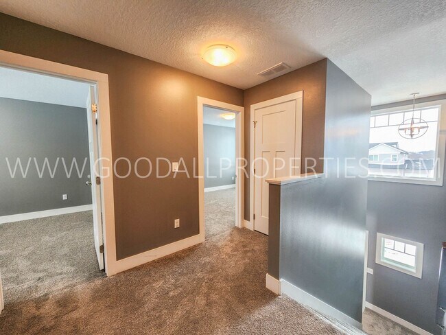 Building Photo - A Must See 4 Bedroom 3.5 Baths in Norwalk with a 3 Car Garage!!!