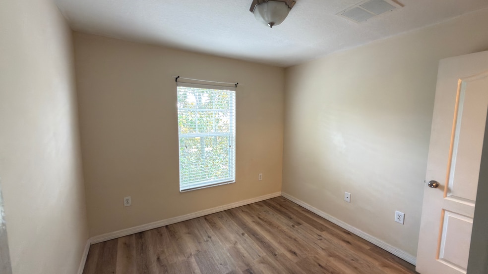 Building Photo - 4213 Winding Vine Dr