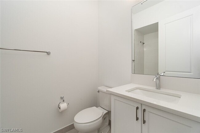 Building Photo - 12750 Woodbury Dr