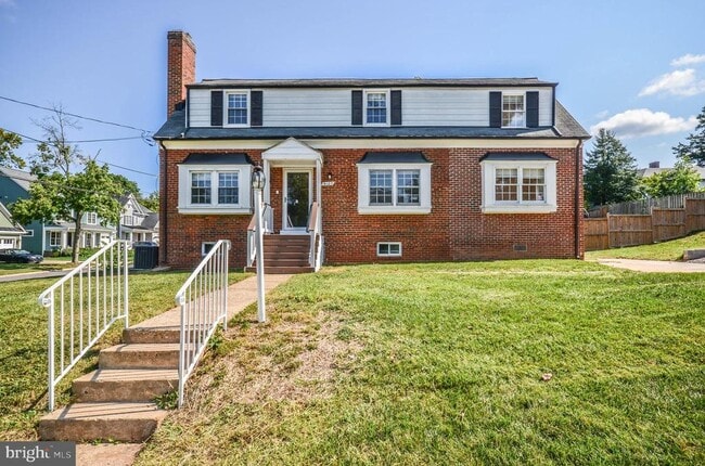 Building Photo - 9107 Lindale Dr