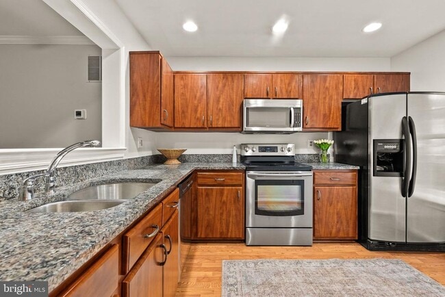 Building Photo - 7918 Pebble Brook Ct