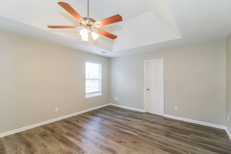 Building Photo - 6657 Delaware Bend