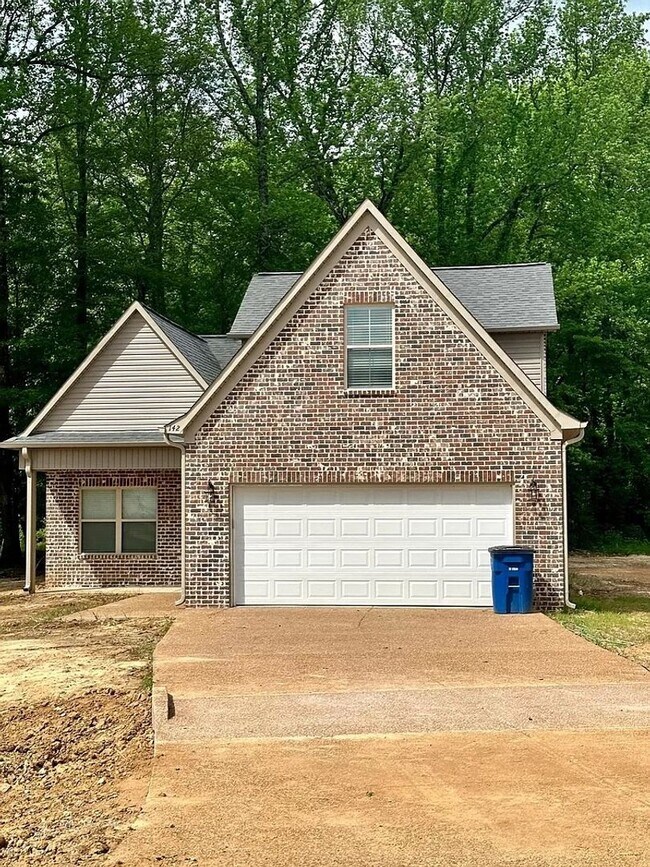 4 bedroom 2.5 bathroom in Atoka built in 2023 142 Anna Ln Atoka TN