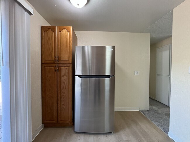 Building Photo - Charming Ranch Home with Sunroom or 4th Bedroom, Two-Car Garage and Fenced Backyard