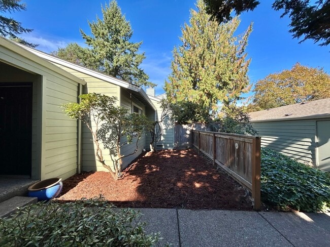 Building Photo - Serene 2 Bed, 2 Bath Updated Hidden Gem!