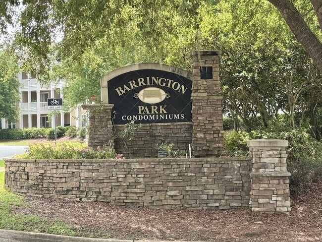 Building Photo - 2801 Chancellorsville Dr
