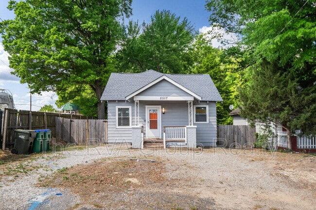 Building Photo - 2517 Haden Ave