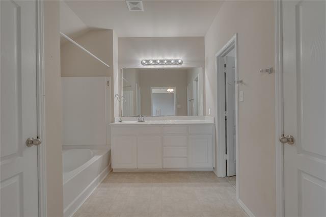 Building Photo - 629 Sparrow Dr