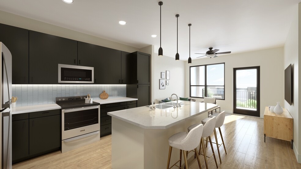 Building Photo - The James