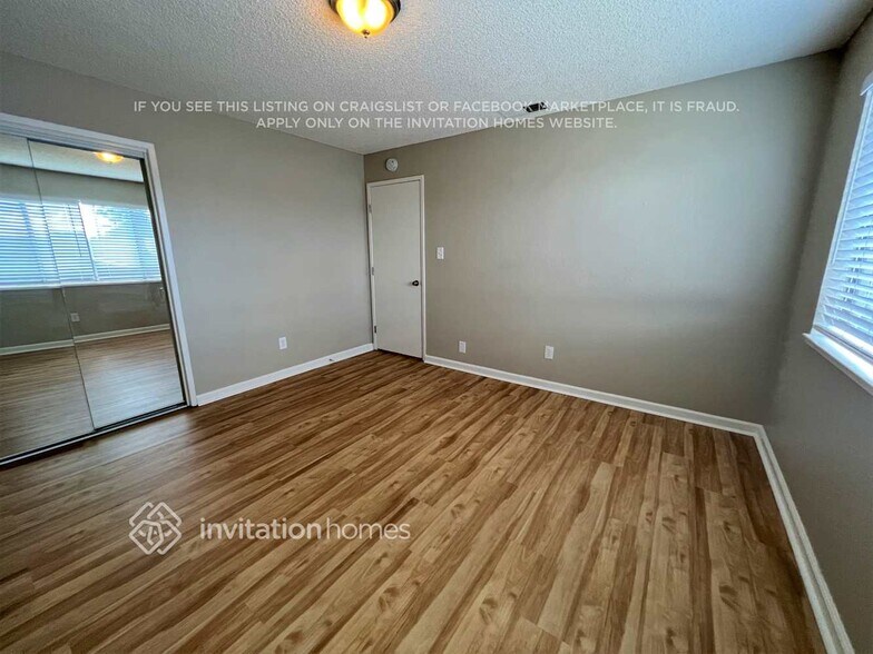 Building Photo - 5501 Riverlake Rd