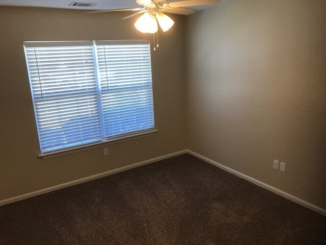 Building Photo - 18 Bluelake Blvd