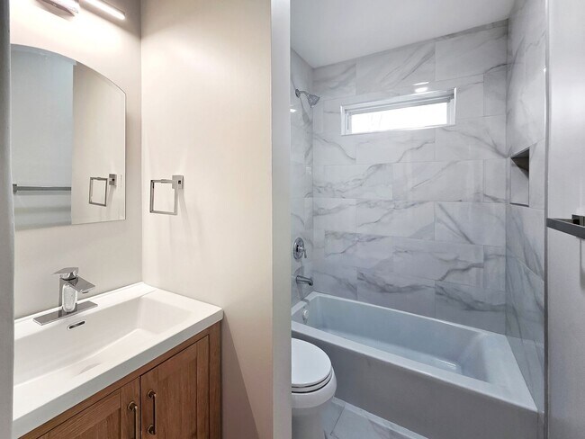 Building Photo - COMING SOON! Gorgeous 3 Bedroom 2 Bath ranch in Venetian Hills