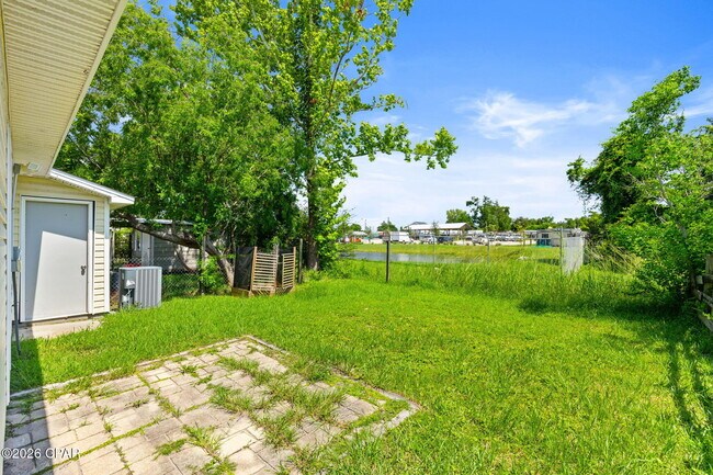 Building Photo - 2716 Oak Hammock Dr