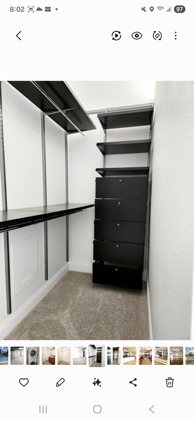 Building Photo - 5401 S Park Terrace Ave