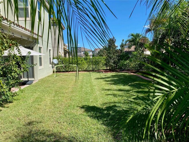 Building Photo - 10466 Siddington Dr