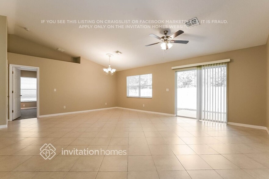 Building Photo - 11609 Lake Dr