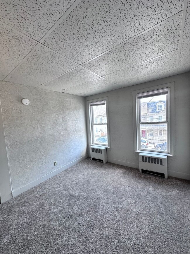 Building Photo - 587 W Princess St
