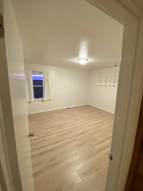 Building Photo - 535 SE Scenic View Dr