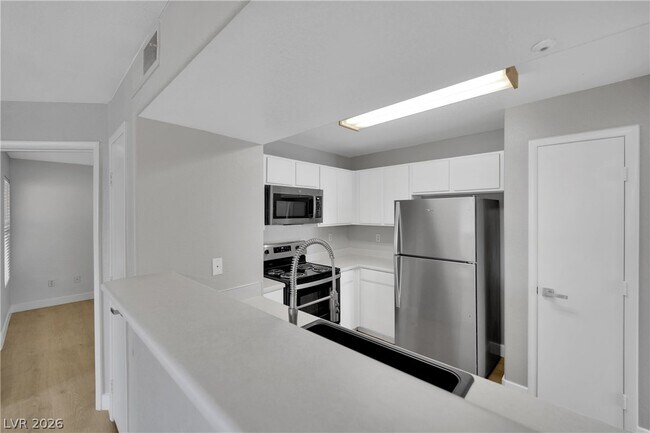 Building Photo - 2300 E Silverado Ranch Blvd