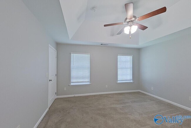 Building Photo - 59 Hideaway Ln