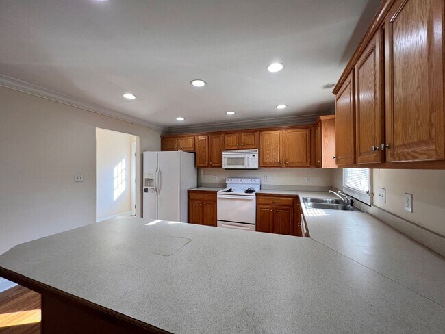 Building Photo - PRE-LEASING FOR AUGUST 2026!