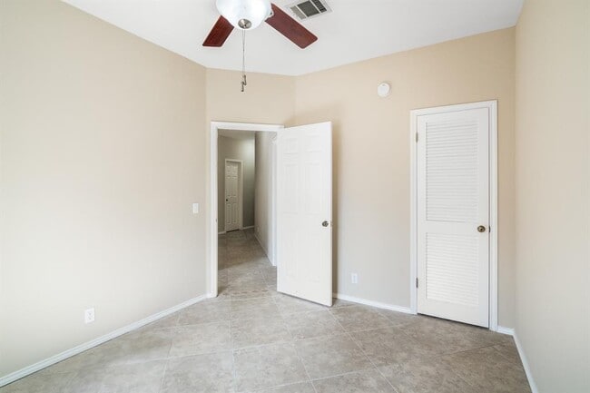 Building Photo - 6664 Ruxton Ln