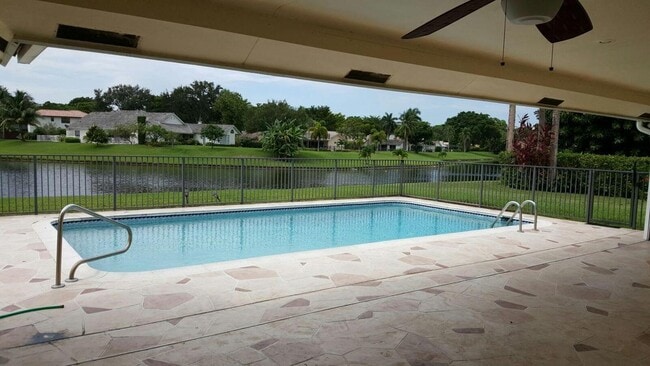 Building Photo - 4020 NW 24th Terrace