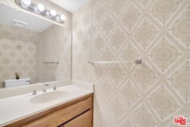 Building Photo - 2909 Arizona Ave