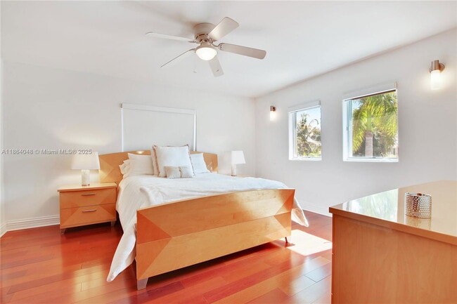 Building Photo - 257 N Coconut Ln