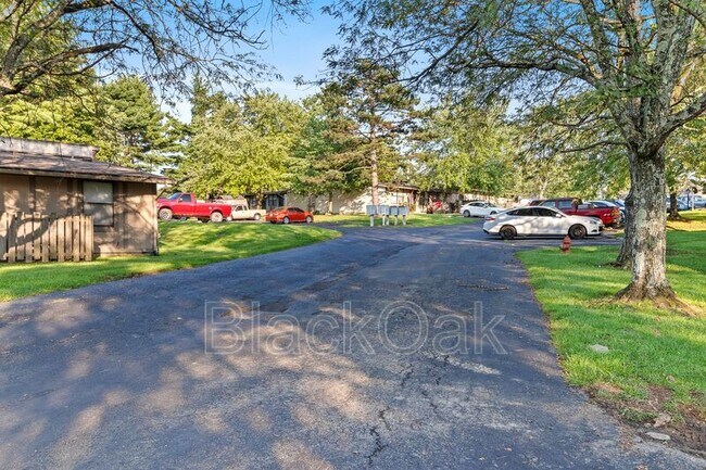 Building Photo - 119 Slate Run