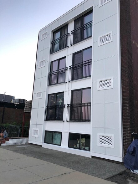 Building Photo - 383 Revere Beach