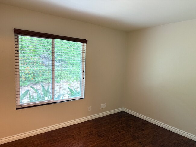 Building Photo - 20279 Green Hill Ln