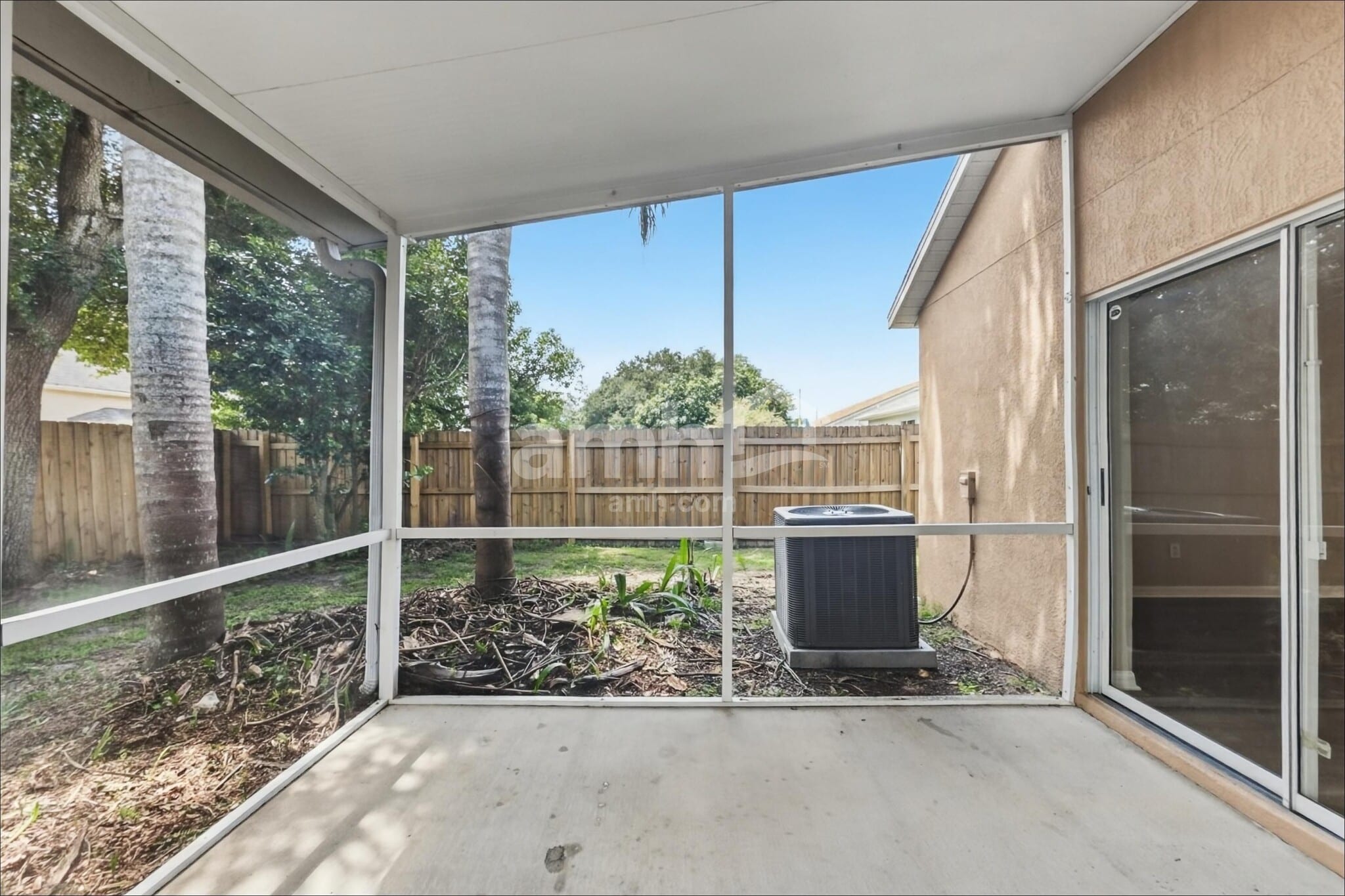 Building Photo - 24540 Laurel Ridge Dr