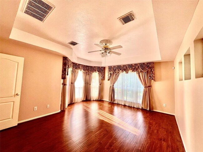 Building Photo - 4202 Grand Plantation Ln