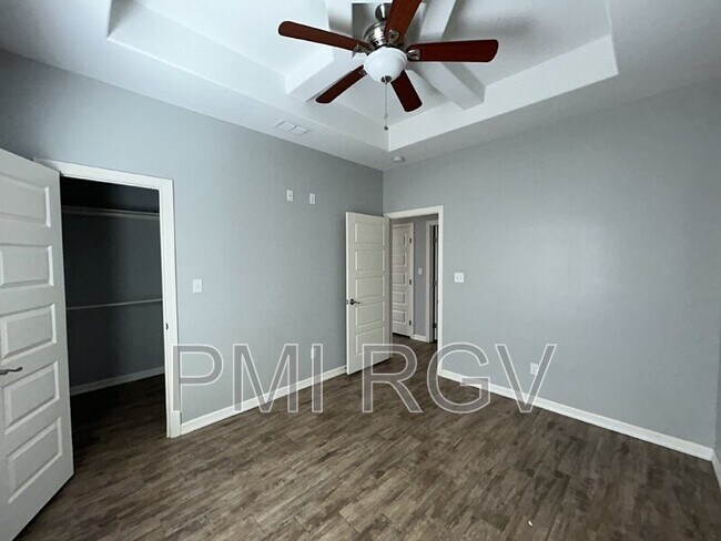 Building Photo - 2100 Jackson St