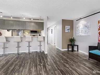 Building Photo - 690 NW Atalanta Way