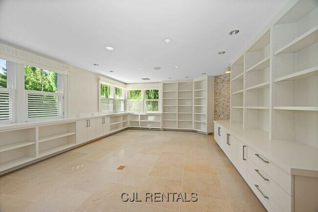 Building Photo - 29 Merrill Rd