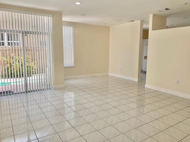 Building Photo - 3145 N 37th Ave