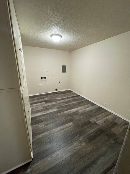 Building Photo - 4740 Tumbleweed Ave