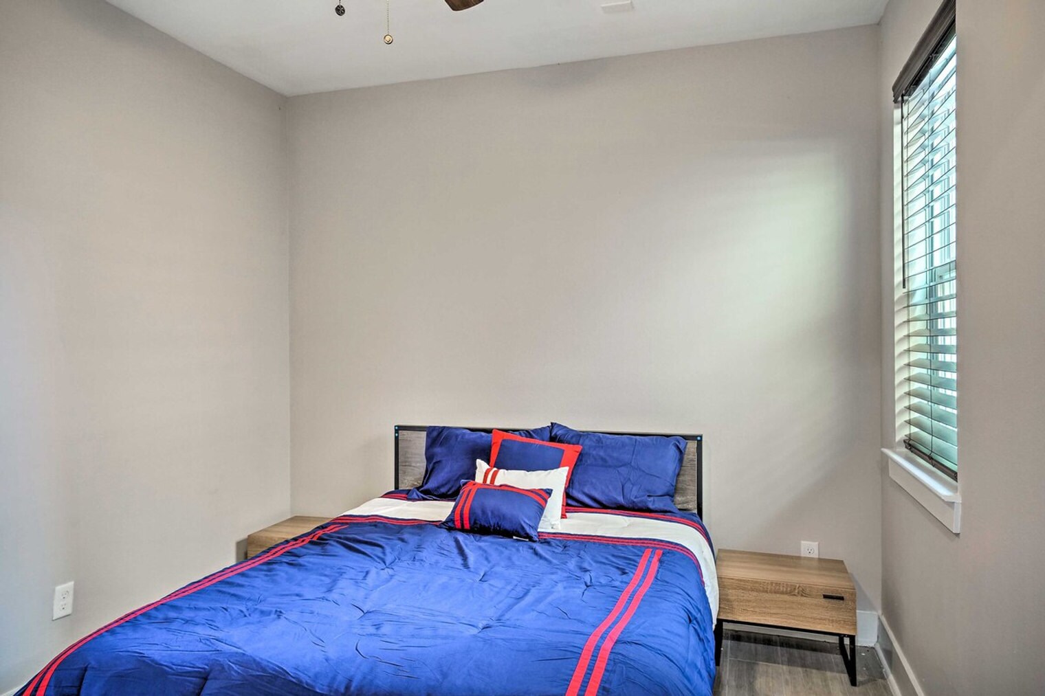 Building Photo - 6403 Bowling Green St