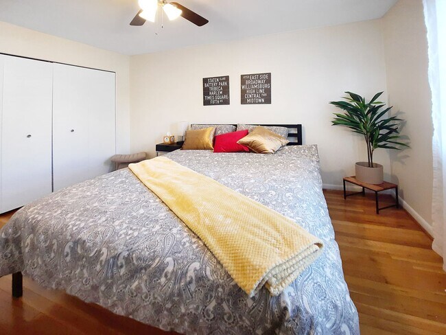 Building Photo - Experience refined living in the gated Dulaney Towers Community