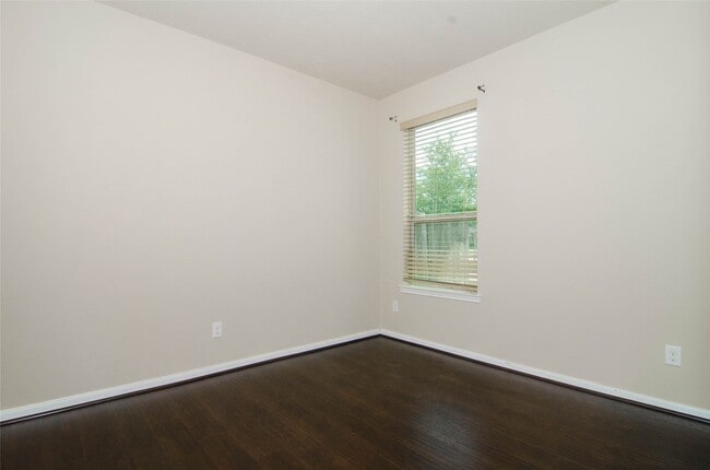 Building Photo - 20702 Rainmead Dr