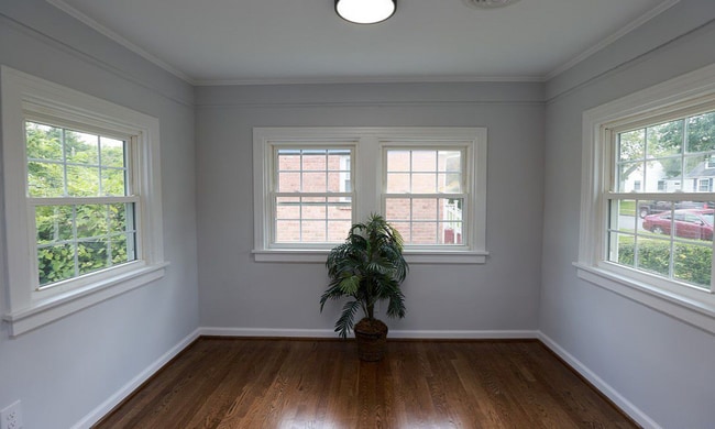 Building Photo - 502 Patrick Ave