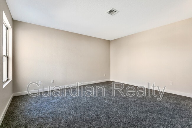 Building Photo - 6250 W Flamingo Rd